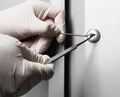 Lock Key Store Hopkins, MN 952-563-9968 - 14-Eviction-Locksmith